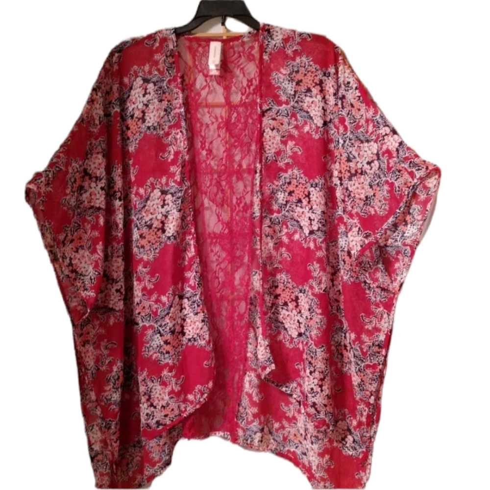 Red Kimono with Lace Panel sz Large